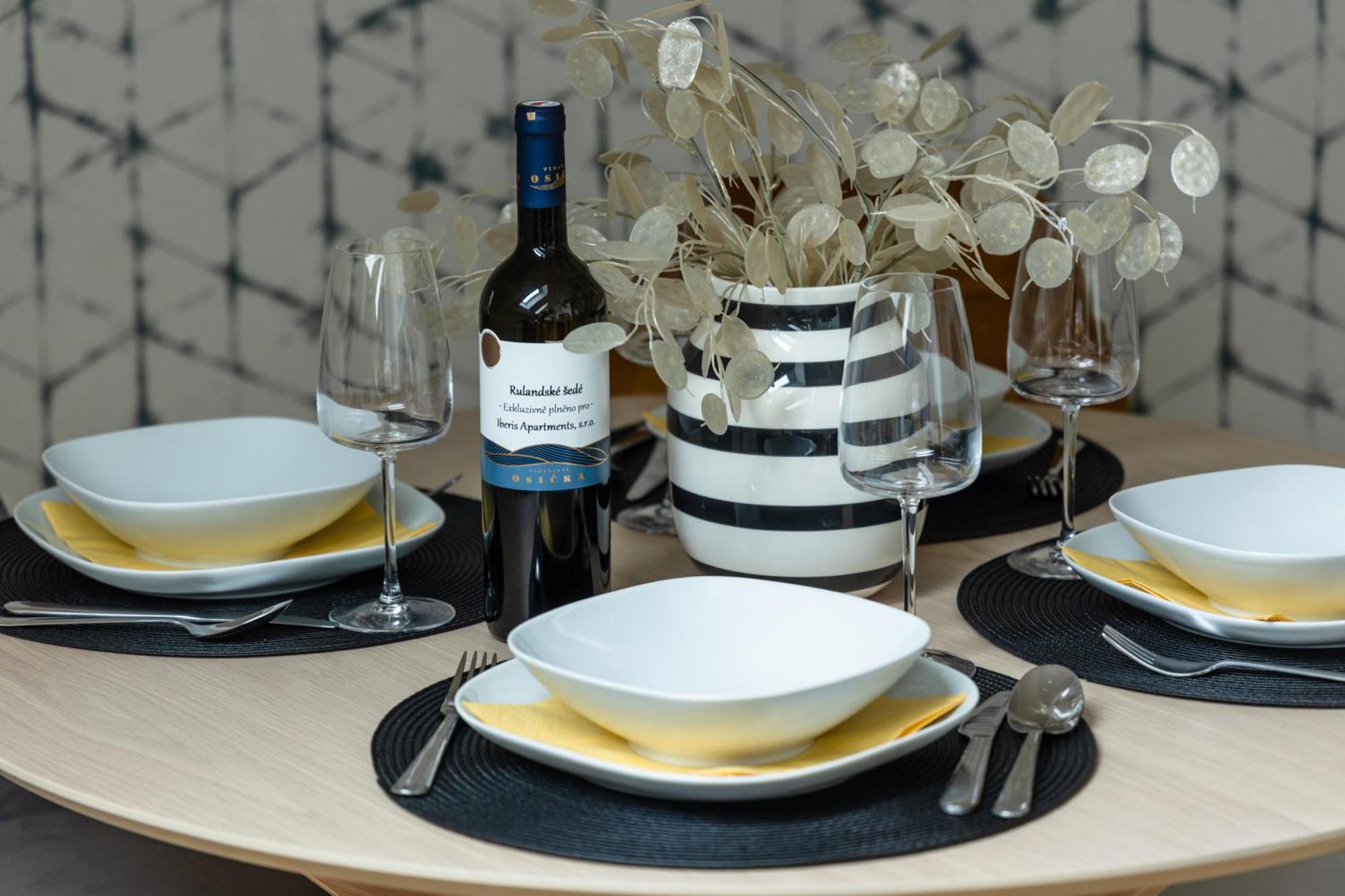 Prague Bohemian Rhapsody Suites ภายนอก รูปภาพ
