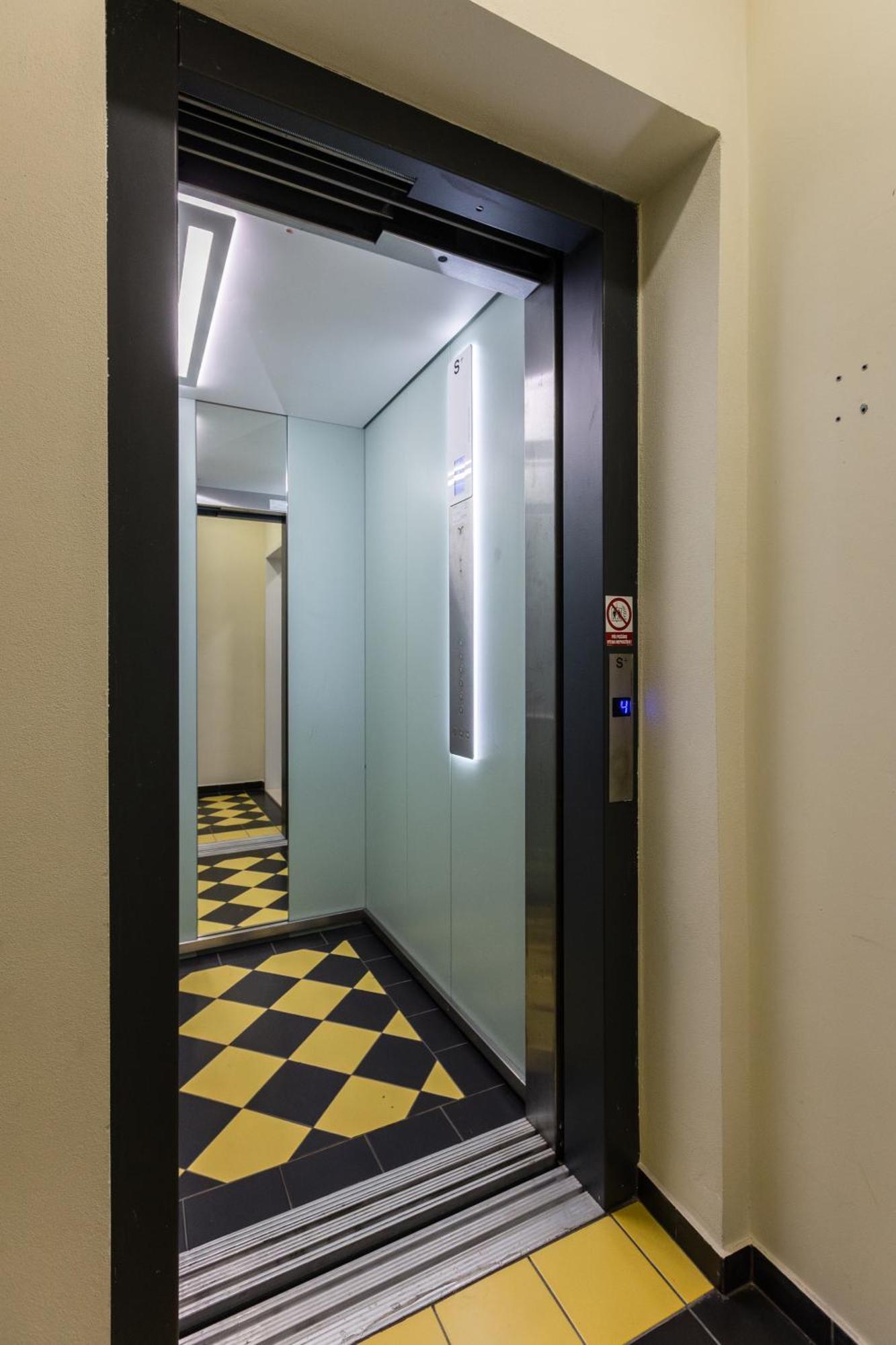 Prague Bohemian Rhapsody Suites ภายนอก รูปภาพ